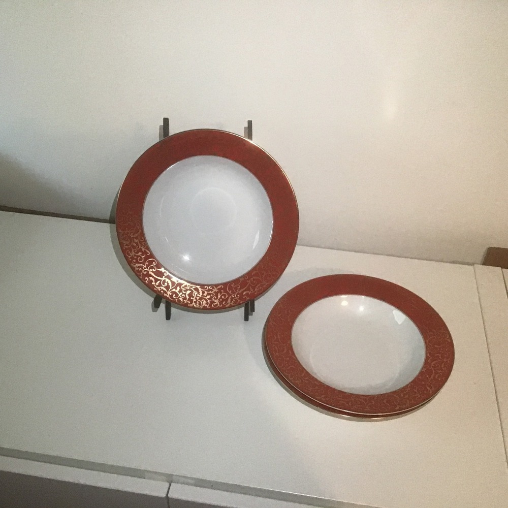 Mikasa Parchment Red Fine China‎ Rimmed Soup Bowls L3471 Set of 3 Gold Scroll